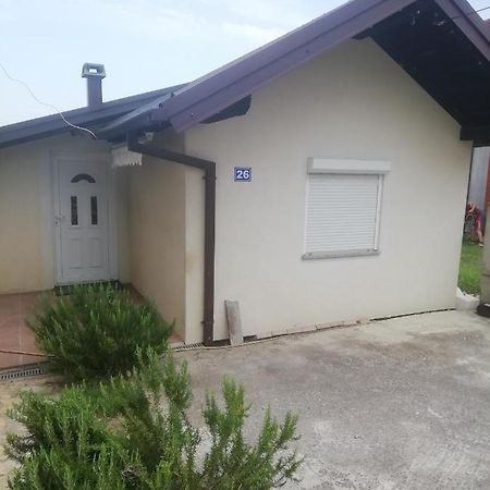 Kuca Za Odmor Sparta Dugo Selo Bagian luar foto